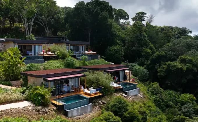 How a 4-Suite Boutique Hotel Delivers 5-Star Concierge Service with Zero Hassle